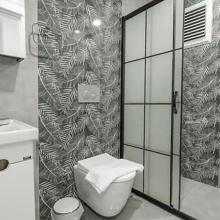 Charming And Central Flat Near Beach In Muratpasa Апартаменты Анталья