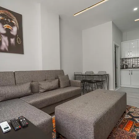 Charming And Central Flat Near Beach In Muratpasa Antalya